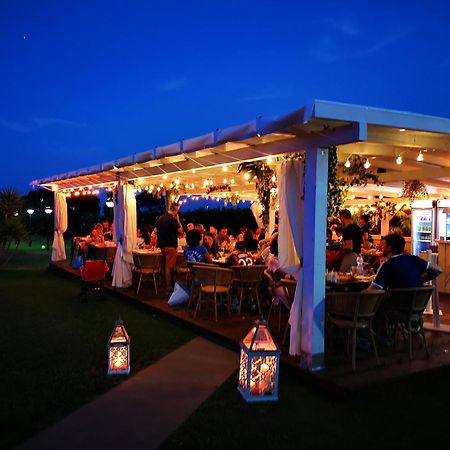 Rey Beach Club 몬테나이 외부 사진