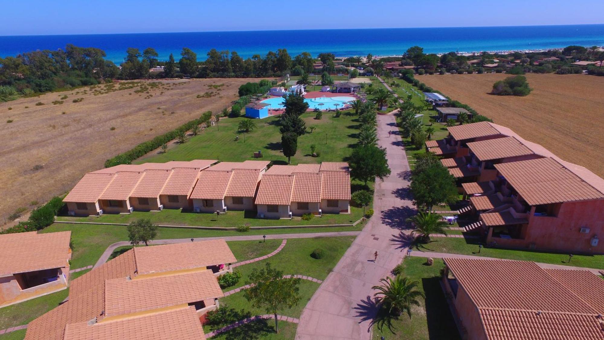 Rey Beach Club 몬테나이 외부 사진