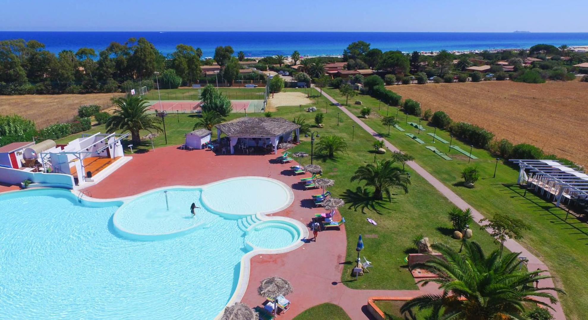 Rey Beach Club 몬테나이 외부 사진