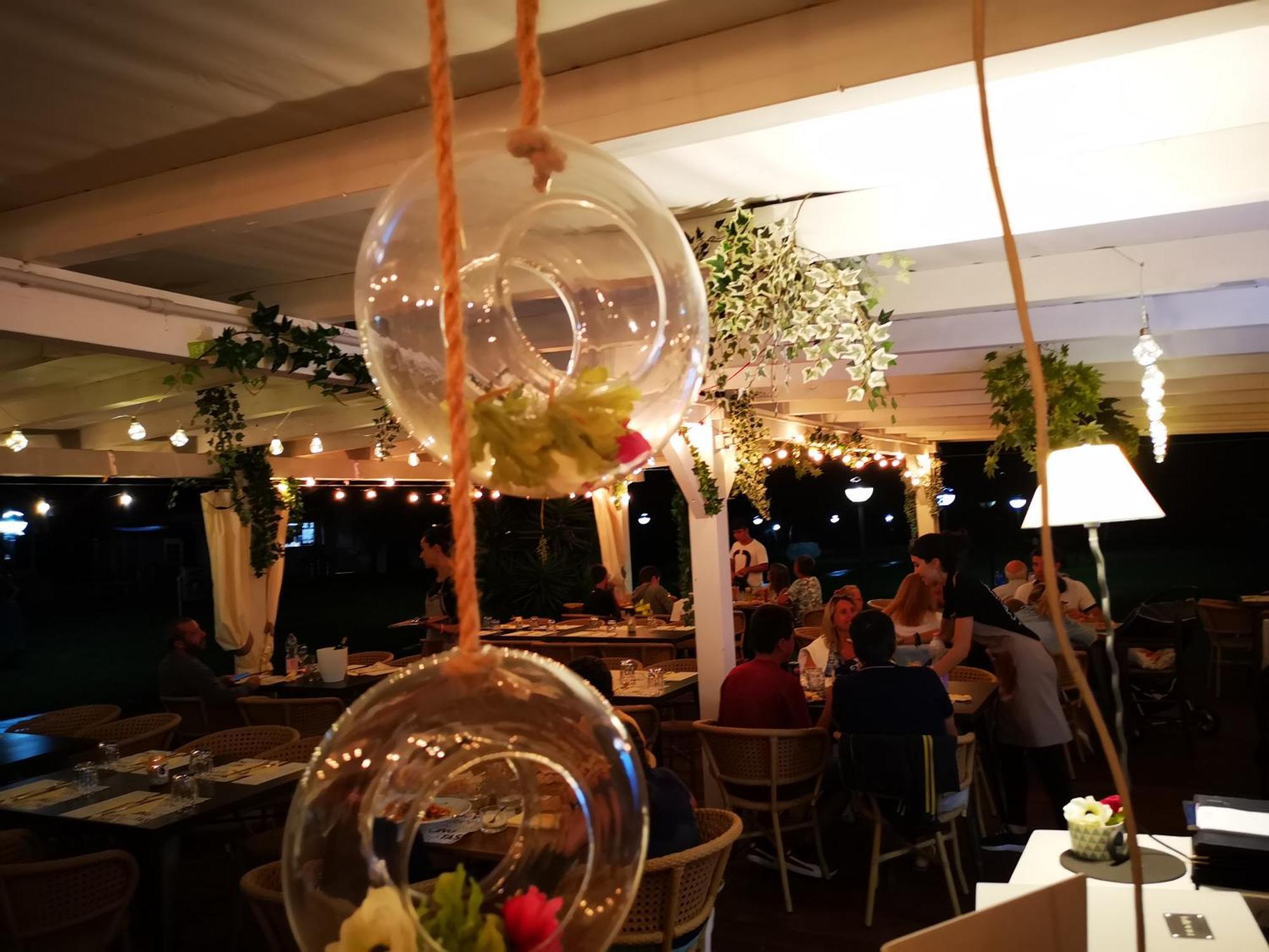 Rey Beach Club 몬테나이 외부 사진