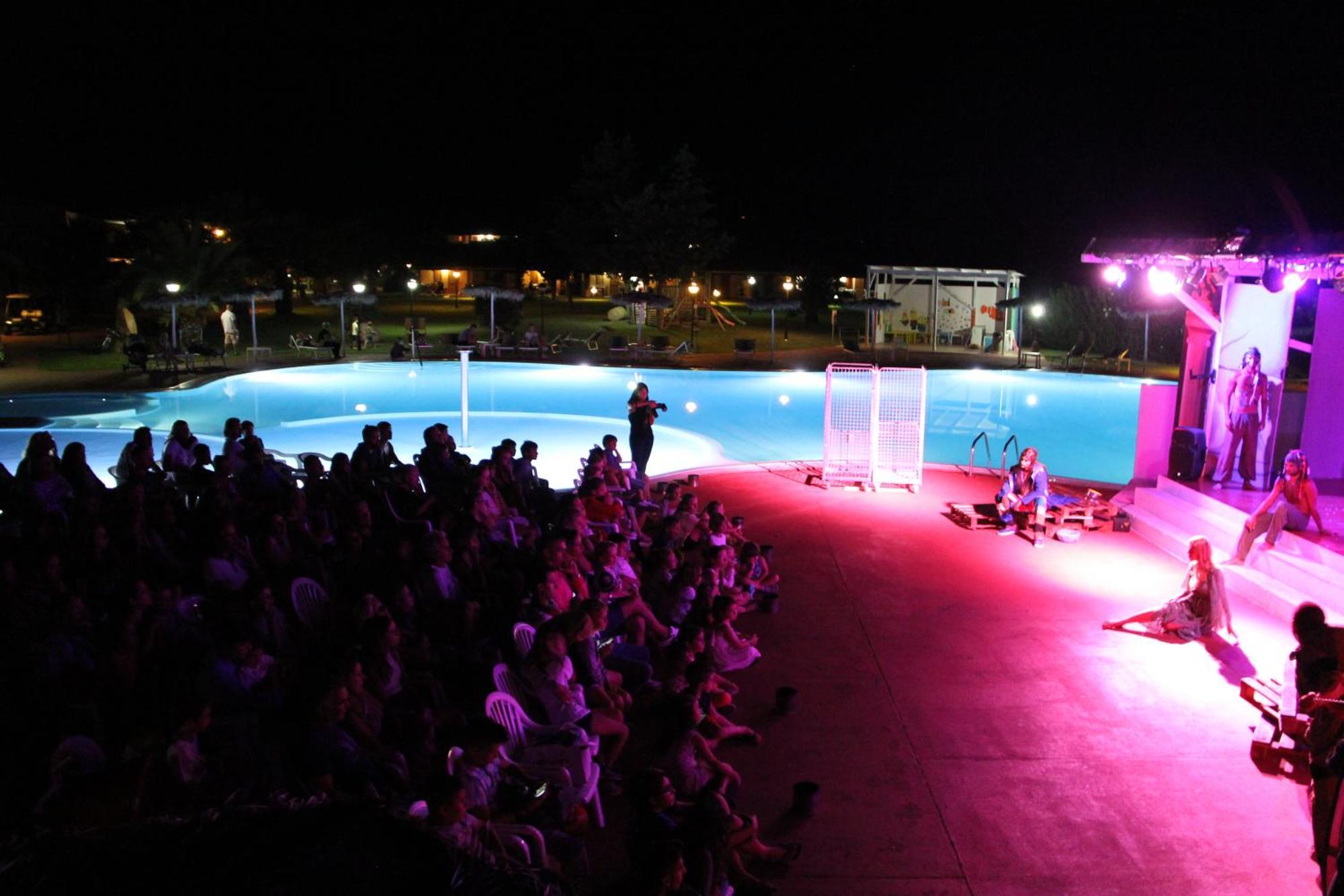 Rey Beach Club 몬테나이 외부 사진